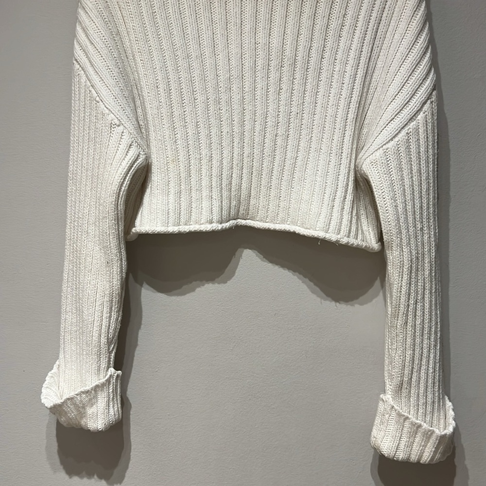 Zara Ribbed Knit Sweater - Picture 5 of 6